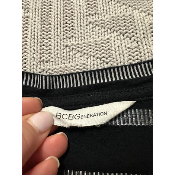 BCBGeneration black and white striped tee size L - Picture 3 of 6